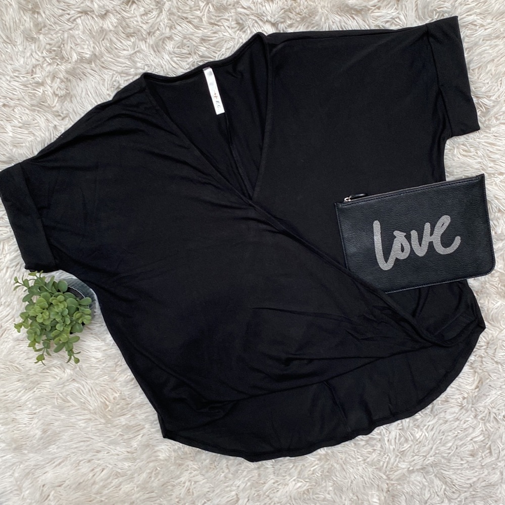 E.C. Front Wrap Top 💗 Black
